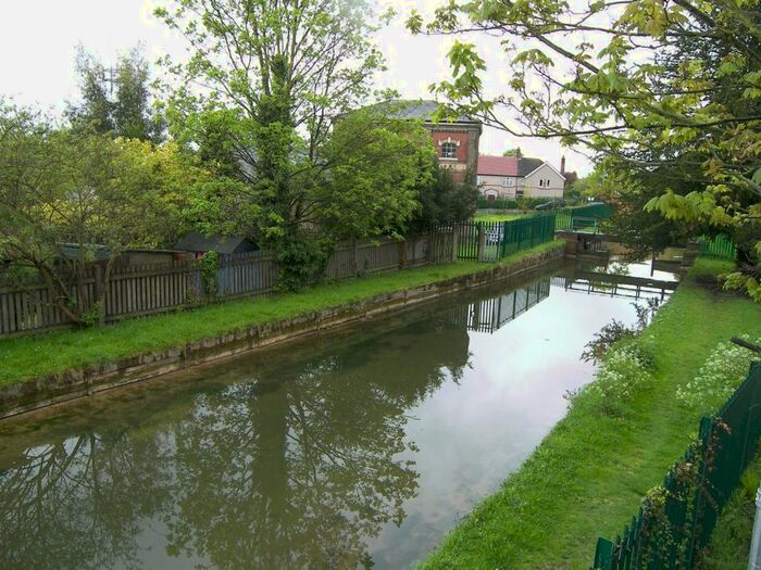 3 Bedroom Penthouse To Rent In Green Lanes, London, N21