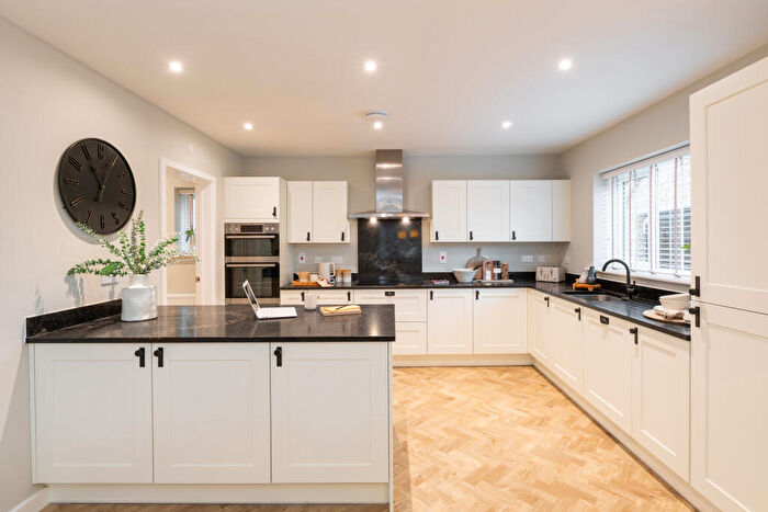 4 Bedroom Detached House For Sale In Glen Road, Oadby, Leicester, LE2