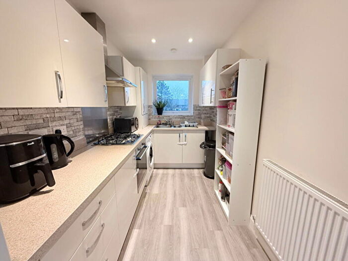 2 Bedroom Apartment For Sale In Armstrong Court, Victoria Crescent, Shirley, B90