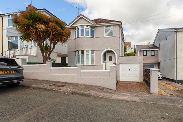3 Bedroom Detached House For Sale In Brean Down Road, Plymouth, PL3