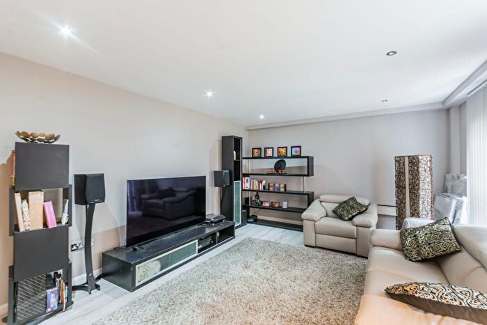 1 Bedroom Apartment For Sale In One Fletcher Gate, Adams Walk, Nottingham, Nottinghamshire, NG1