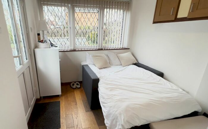 4 Bedroom Detached House For Sale In Hargrave Road, Shirley, Solihull, B90