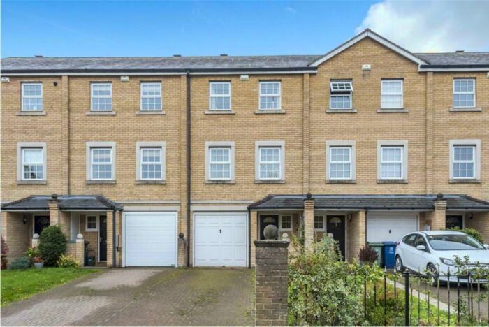 3 Bedroom Terraced House To Rent In Mandelbrote Drive, Littlemore, OX4