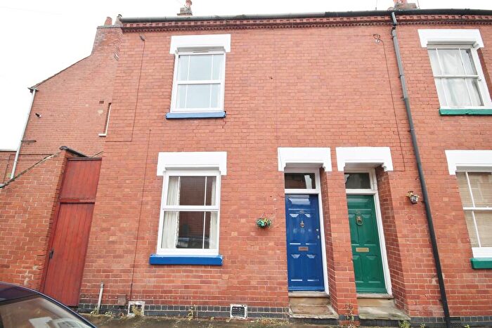 3 Bedroom End Of Terrace House To Rent In Edward Road, Clarendon Park, Leicester, LE2