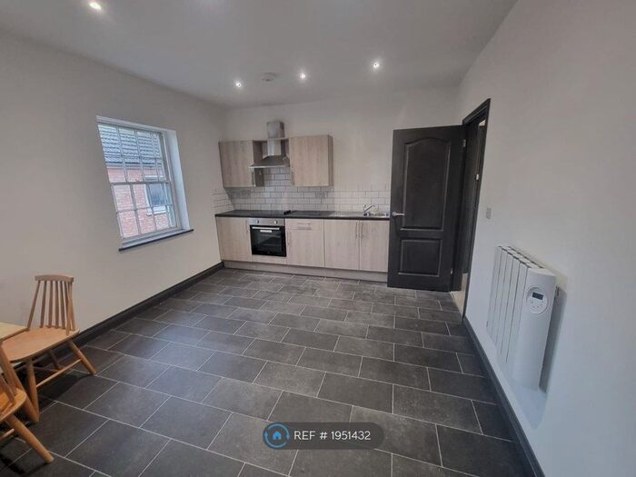 1 Bedroom Flat To Rent In High Street, Holbeach, Spalding, PE12