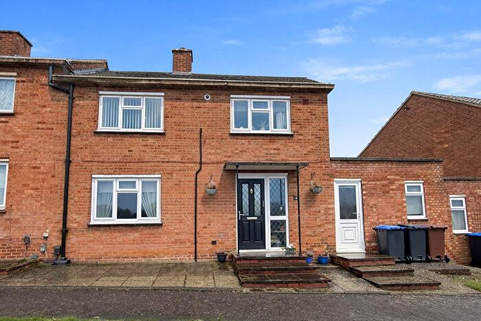 2 Bedroom Terraced House For Sale In Evenley Road, Northampton, NN2