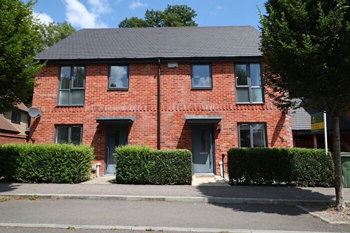 3 Bedroom Semi-Detached House For Sale In Sir John Killick Road, Ashford, TN23