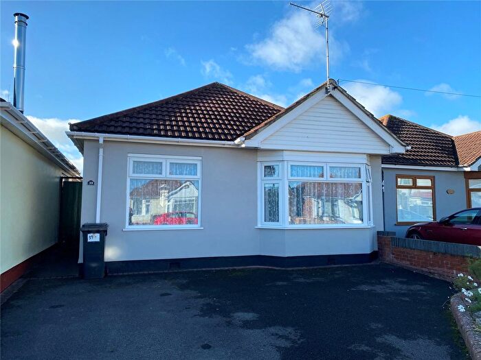3 Bedroom Bungalow For Sale In Hawden Road, Wallisdown, Bournemouth, Dorset, BH11