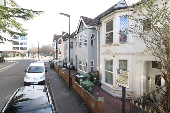 1 Bedroom Flat To Rent In The Polygon, Southampton, SO15