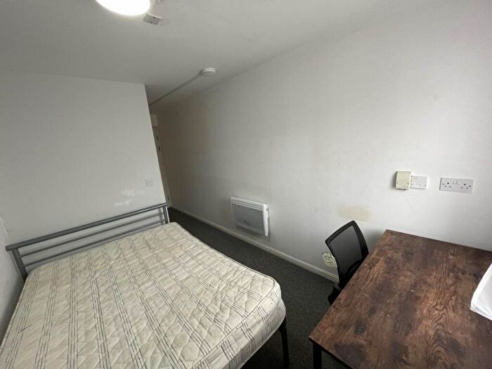 1 Bedroom Flat To Rent In Gwennyth House, Flat, Room, Gwennyth Street, Cathays, CF24
