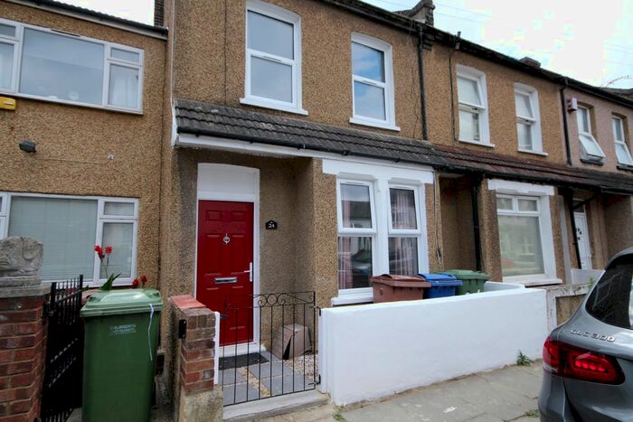 3 Bedroom Terraced House To Rent In Angle Road, Grays, RM20