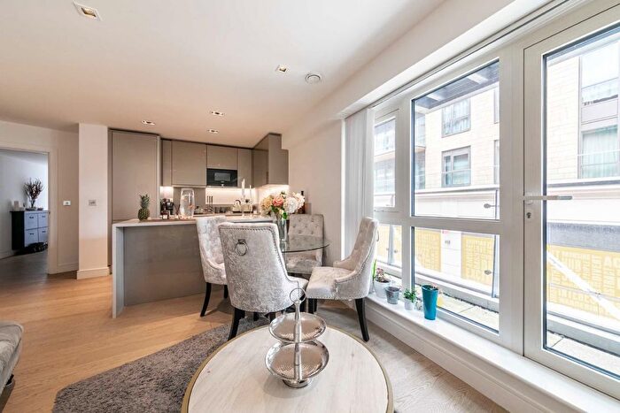 1 Bedroom Flat To Rent In Longfield Avenue, Ealing Broadway, W5