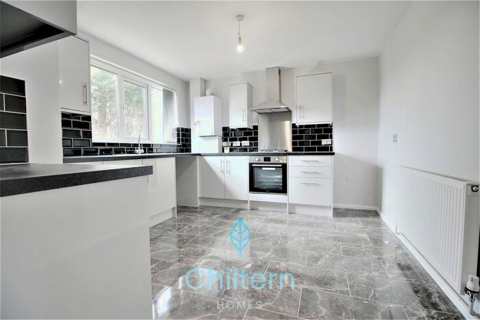 3 Bedroom Property To Rent In Brendon Avenue, Luton, LU2