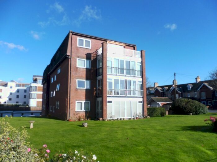 2 Bedroom Flat To Rent In Melcombe Avenue, Weymouth, DT4