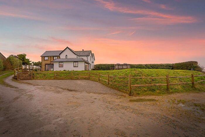 4 Bedroom Property For Sale In Alfriston Road, Seaford, BN25