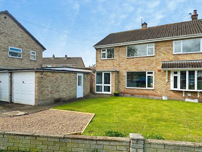 3 Bedroom Semi Detached House For Sale In Clunbury Road, Wellington, Telford, Shropshire, TF1