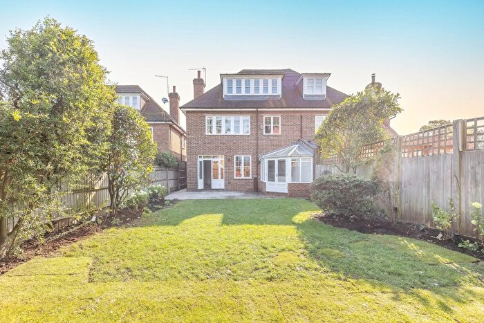 6 Bedroom Semi-Detached House To Rent In Wellesley Road, Twickenham, TW2