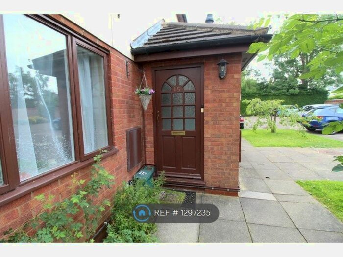 2 Bedroom Maisonette To Rent In The Conifers, Cheltenham, GL52