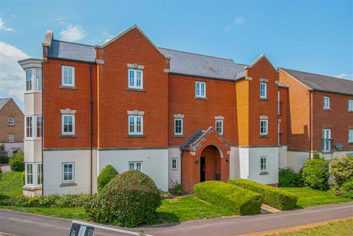 2 Bedroom Apartment To Rent In Harlow Crescent, Oxley Park, Milton Keynes, MK4