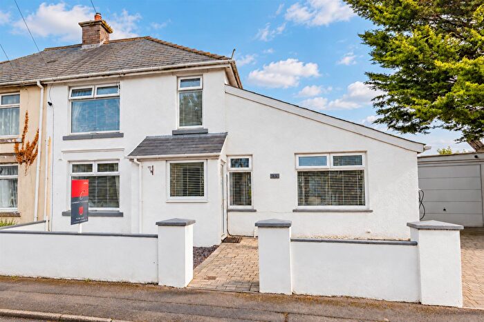 4 Bedroom Semi-Detached House For Sale In North Walk, Barry, CF62