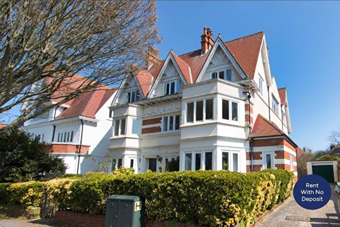 2 Bedroom Flat To Rent In Grimston Gardens, Folkestone, CT20