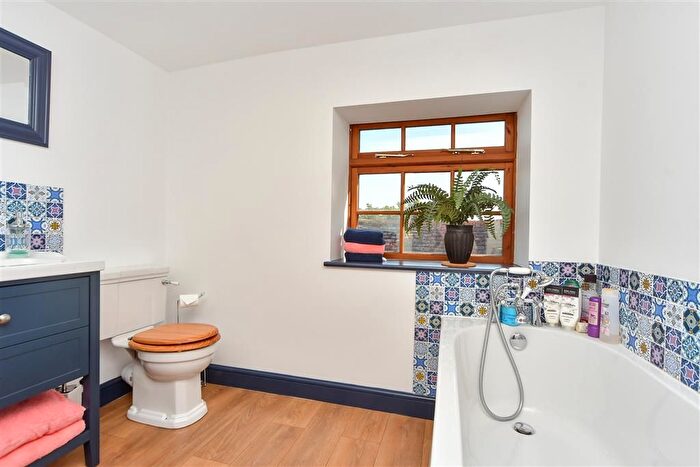 4 Bedroom Detached House For Sale In Ham Green, Upchurch, Sittingbourne, Kent, ME9
