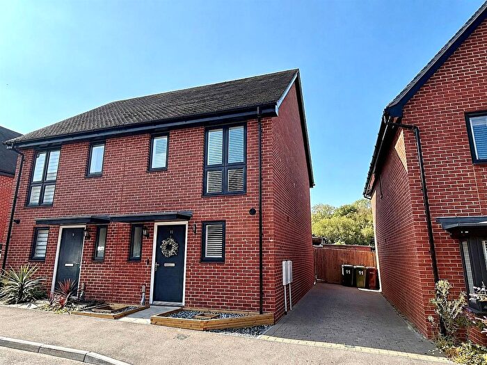 2 Bedroom Semi Detached House For Sale In Coldland Road, Whiteley, PO15