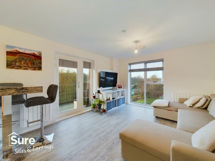 2 Bedroom Apartment To Rent In The Foundry, Dacorum Way, Hemel Hempstead, Hertfordshire, HP1