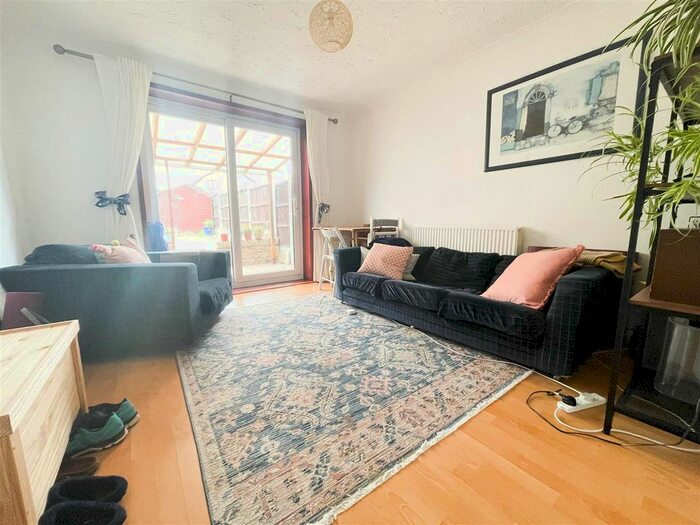 1 Bedroom Property To Rent In Hemley Road, Orsett, Grays, RM16