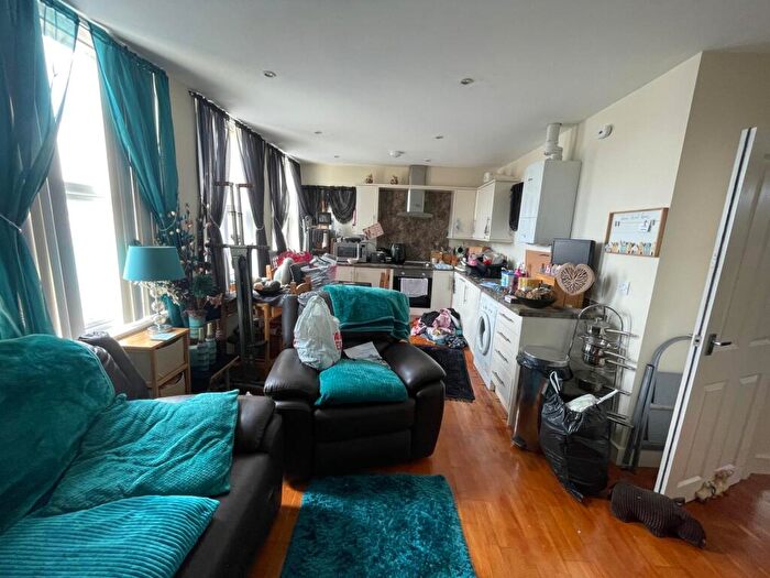 2 Bedroom Apartment To Rent In - Union Street Flat, PL1