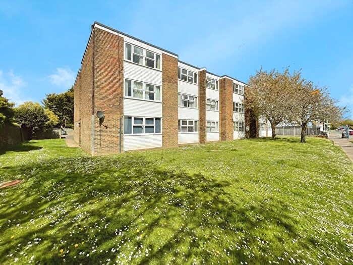 1 Bedroom Flat To Rent In Littlehampton Road, Worthing, BN13
