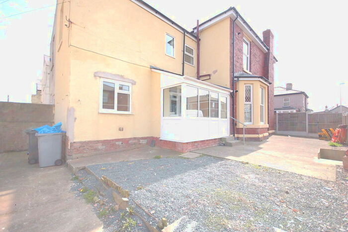 2 Bedroom Ground Flat To Rent In Warley Road, Blackpool, FY1