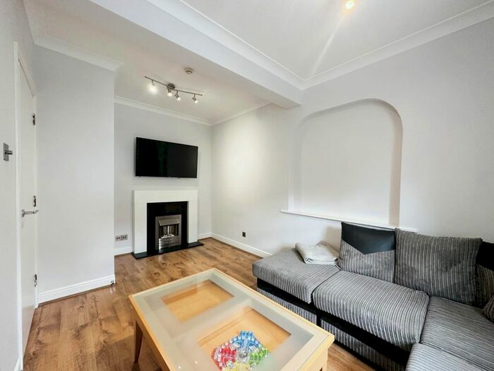 2 Bedroom Flat For Sale In Highgate, Kendal, LA9
