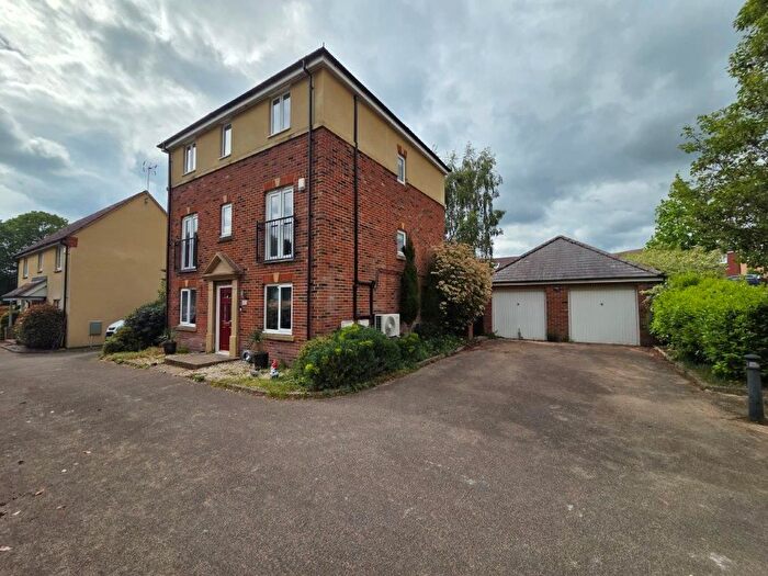 4 Bedroom Detached House For Sale In Mustard Way, Andover, SP11