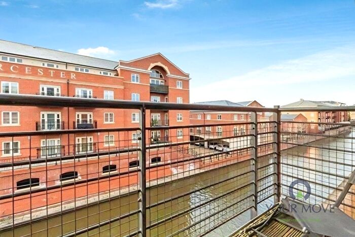 2 Bedroom Flat To Rent In Bath Road, Worcester, Worcestershire, WR5