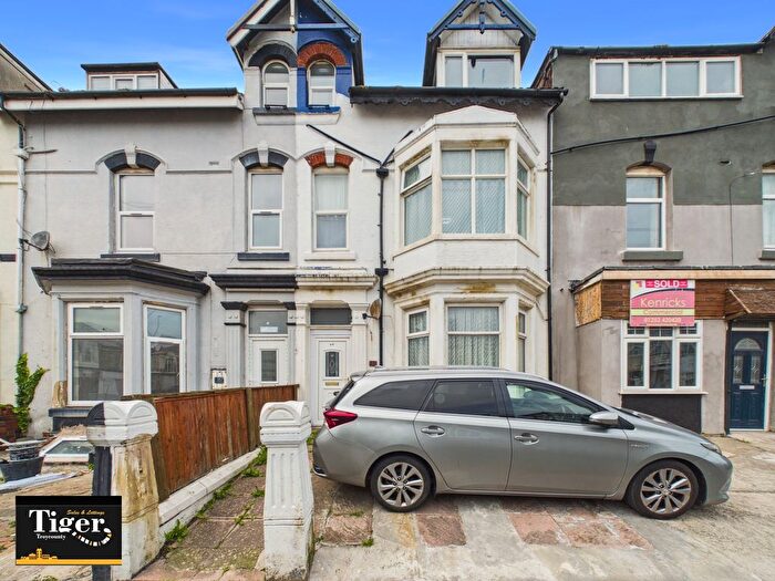 5 Bedroom Terraced House For Sale In Lytham Road, Blackpool, FY1