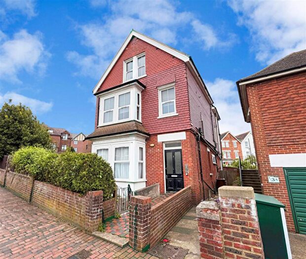 1 Bedroom Flat To Rent In Gorringe Road, Eastbourne, BN22