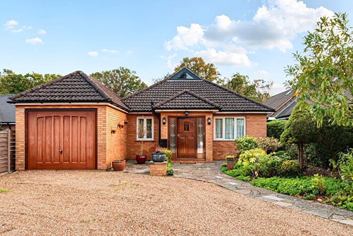 4 Bedroom Bungalow For Sale In Almners Road, Lyne, KT16