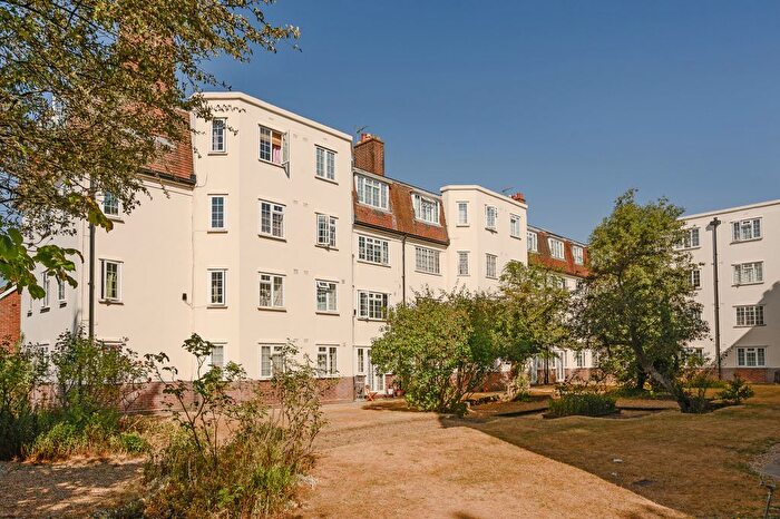 1 Bedroom Flat To Rent In Spencer Court, Spencer Road, SW20