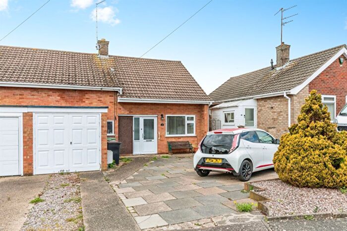 2 Bedroom Semi Detached House For Sale In Barker Close, Rushden, NN10