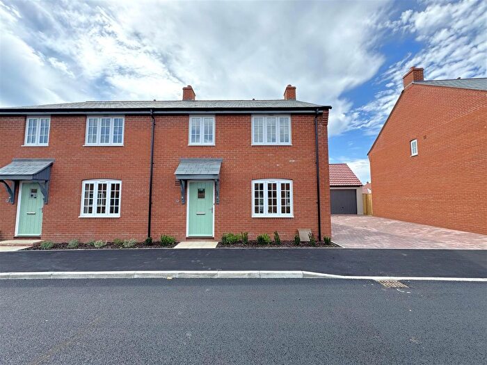 3 Bedroom Semi-Detached House For Sale In Constable Crescent, Chesil Reach, Chickerell, DT3