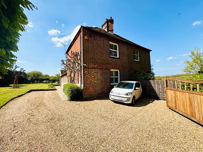 3 Bedroom Semi-Detached House For Sale In Reading Road, Rotherwick, RG27