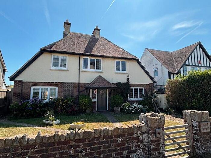 4 Bedroom Detached House For Sale In Seal Road, Selsey, PO20