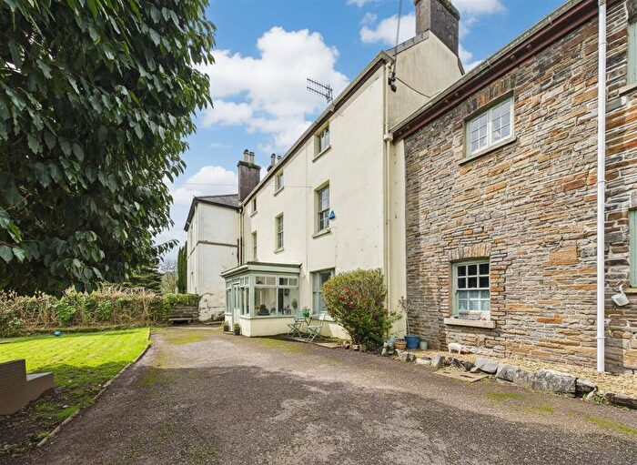 4 Bedroom Semi-Detached House For Sale In Dulais Fach Road, Tonna, Neath, SA11