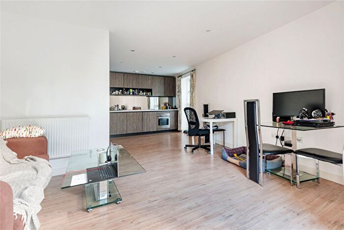 1 Bedroom Flat To Rent In Augustine House, Lewisham, SE13