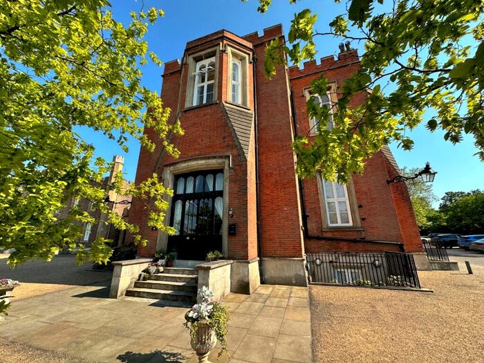 3 Bedroom Apartment To Rent In Langhorne Street, The Royal Military Acadamy, Woolwich, London, SE18