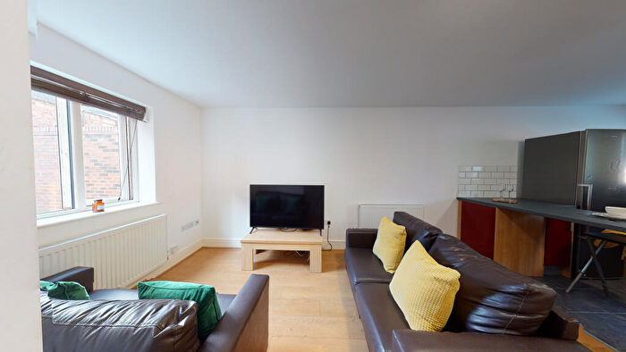 4 Bedroom Flat To Rent In Flat, A Lawrence Road, Liverpool, Merseyside, , United Kingdom (Wavetree), L15