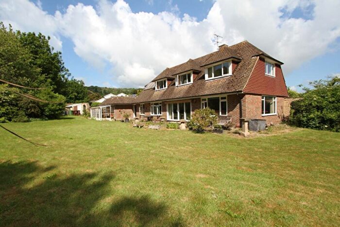 4 Bedroom Detached House For Sale In Fairway Close, Eastbourne, BN20