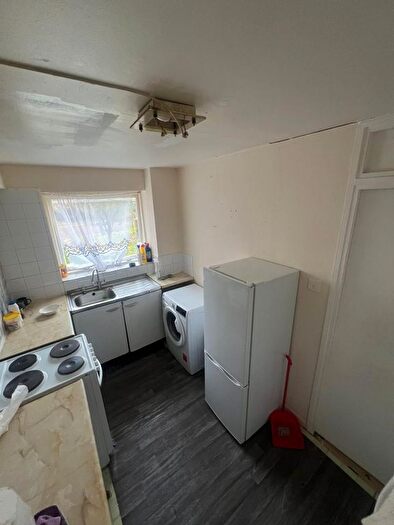 1 Bedroom Flat To Rent In Gurney Close, Barking, IG11
