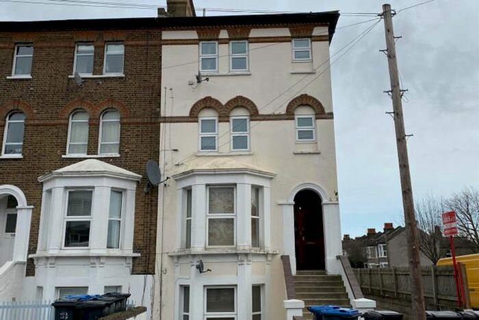 1 Bedroom Flat To Rent In Albert Road, London, SE25